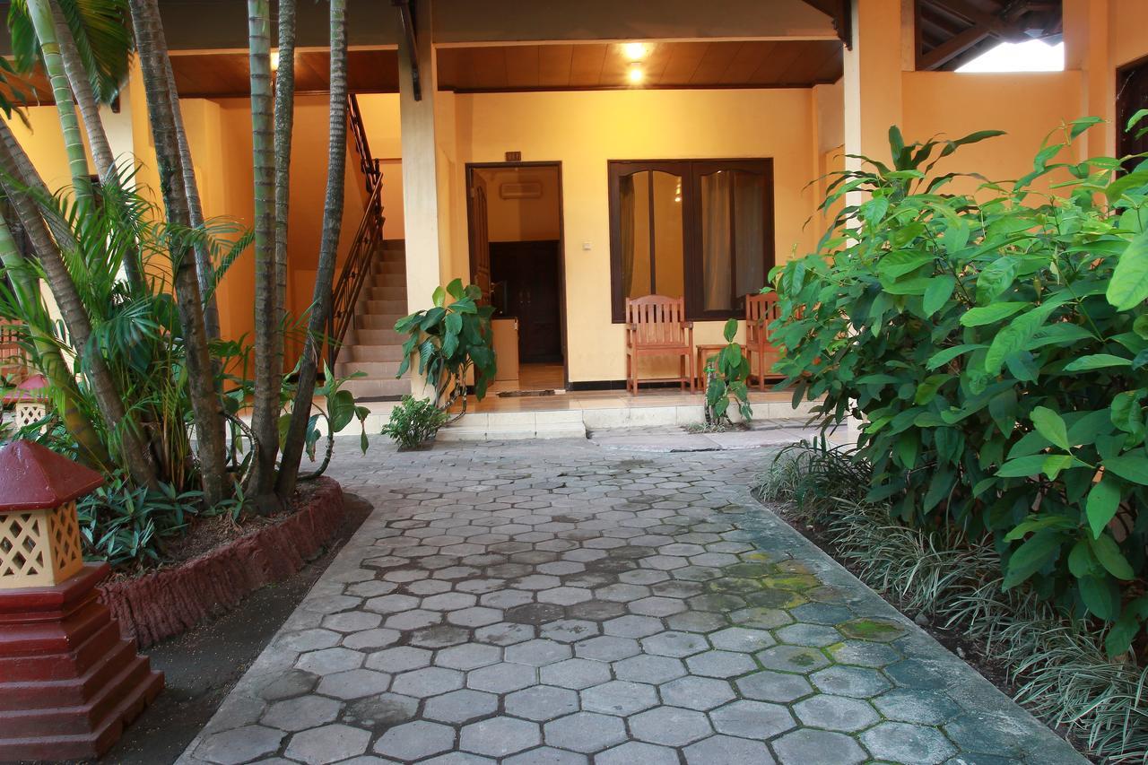 Puri Senggigi Hotel Mangsit Exteriör bild