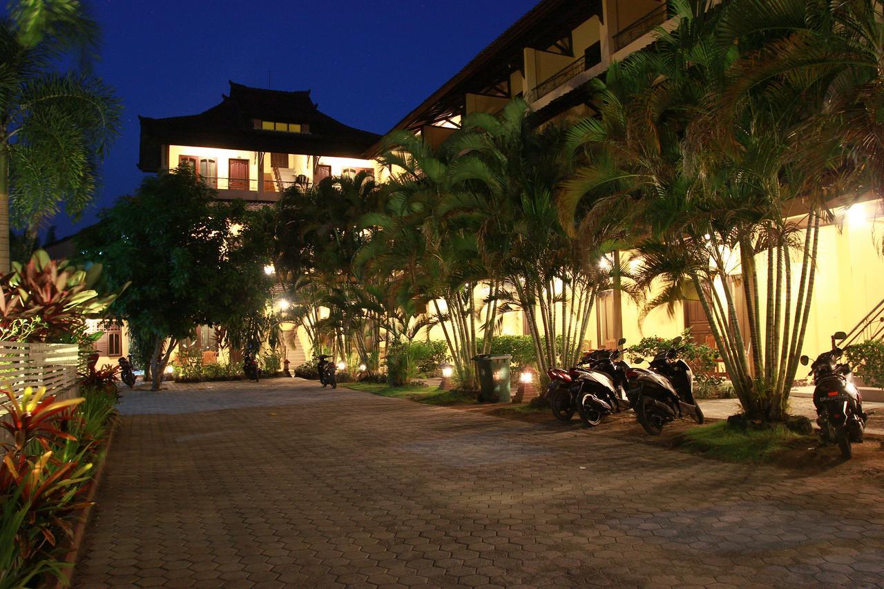 Puri Senggigi Hotel Mangsit Exteriör bild