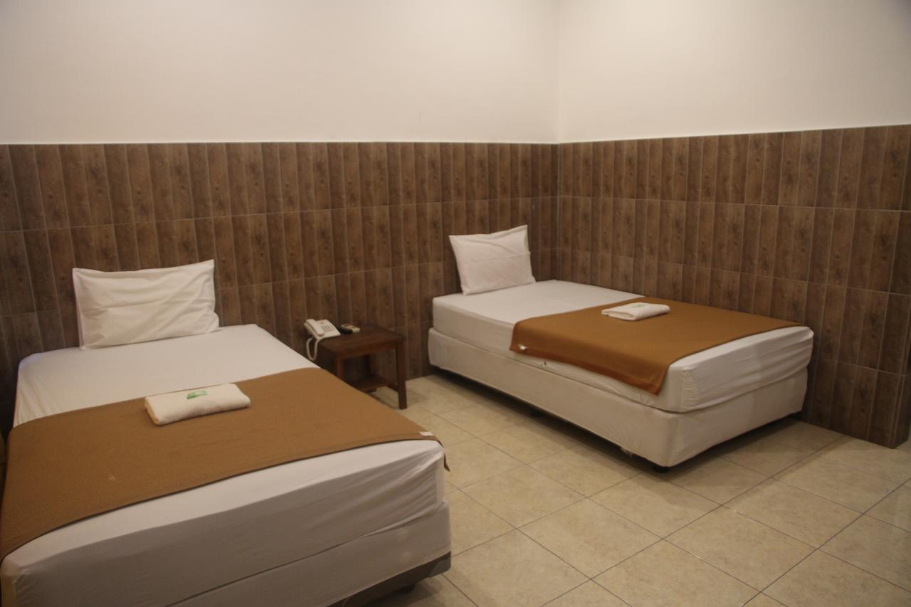 Puri Senggigi Hotel Mangsit Exteriör bild