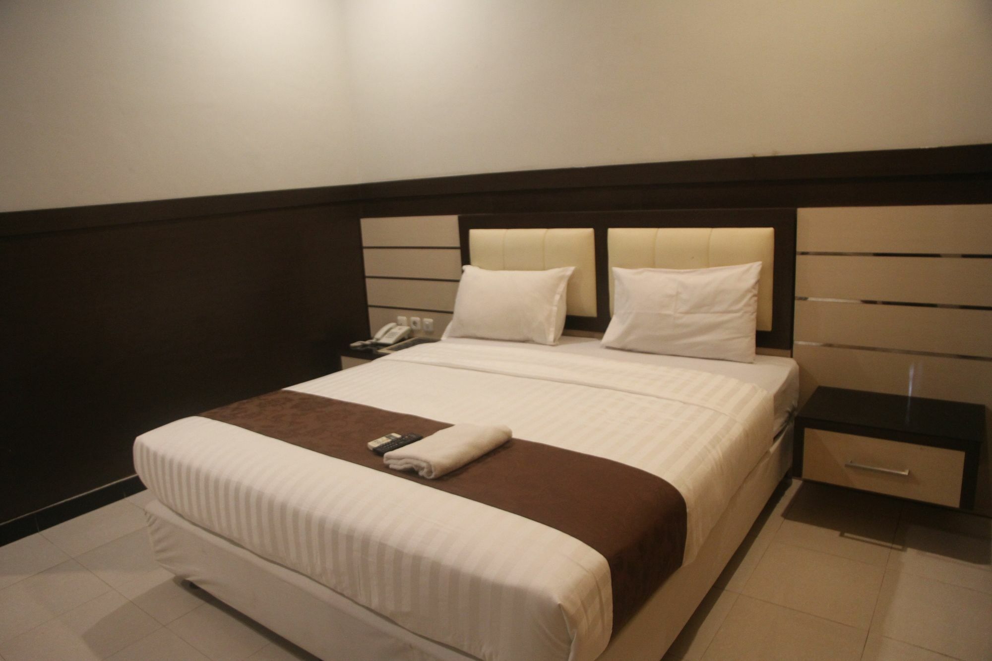 Puri Senggigi Hotel Mangsit Exteriör bild