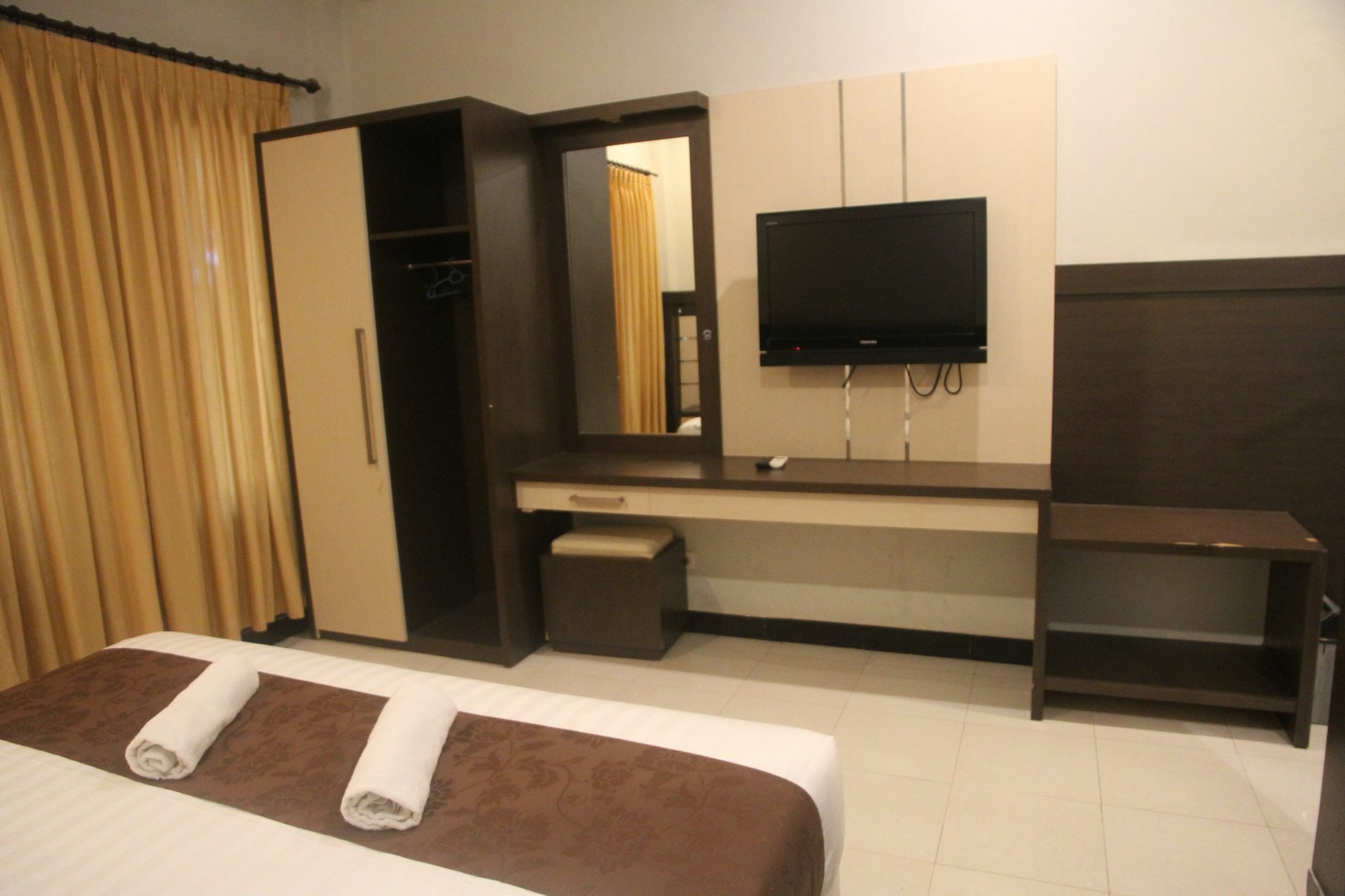 Puri Senggigi Hotel Mangsit Exteriör bild
