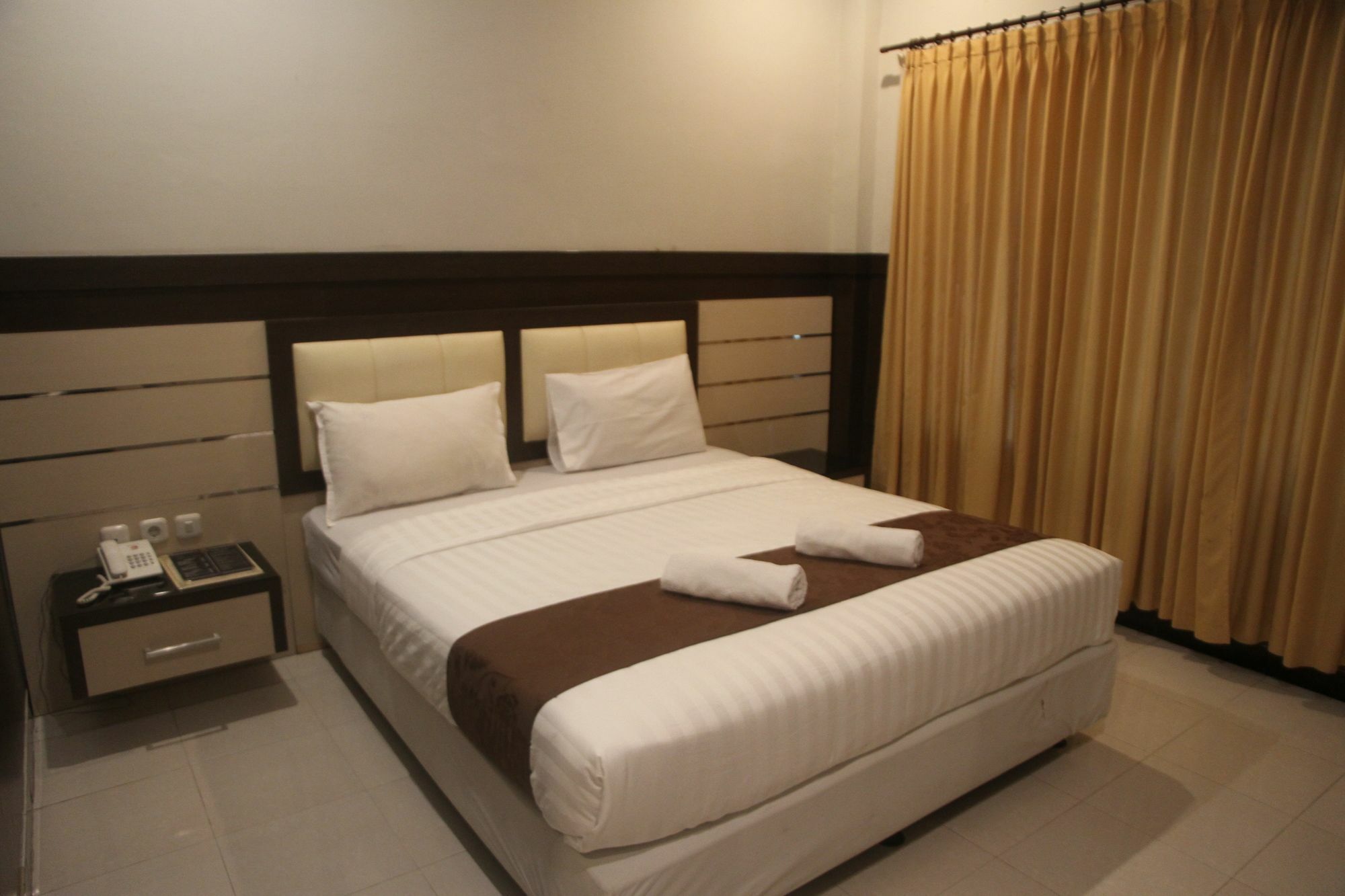 Puri Senggigi Hotel Mangsit Exteriör bild